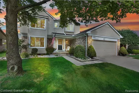 1773 Hillman Dr, Troy, MI 48083