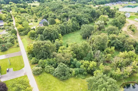 Parcel #4716-12-400-037 Crooked Creek, Green Oak, MI 48178