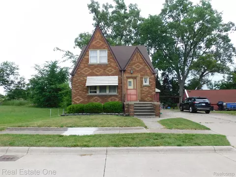 641 Garfield St, Wyandotte, MI 48192