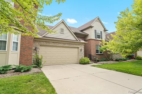 47489 Scenic Circle Dr S, Canton, MI 48188