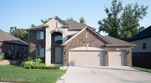 7424 Park Terrace Ln, Utica, MI 48317