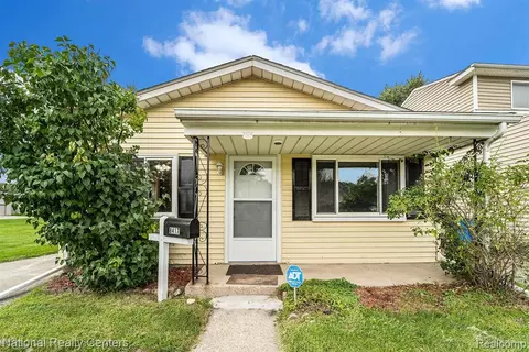 8417 Prospect Ave, Warren, MI 48089