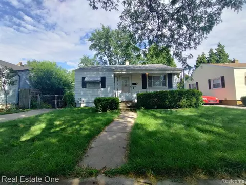 3577 20th St, Wyandotte, MI 48192