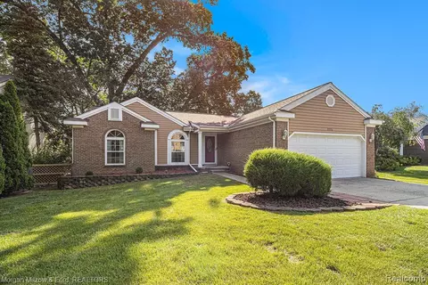 15336 Shadyside St, Livonia, MI 48154