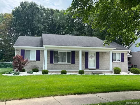 26165 Kinyon St, Taylor, MI 48180