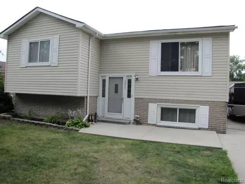 32052 Belcrest Rd, Rockwood, MI 48173