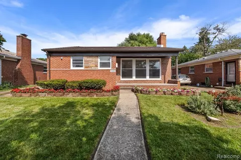 13458 Crosley, Redford, MI 48239
