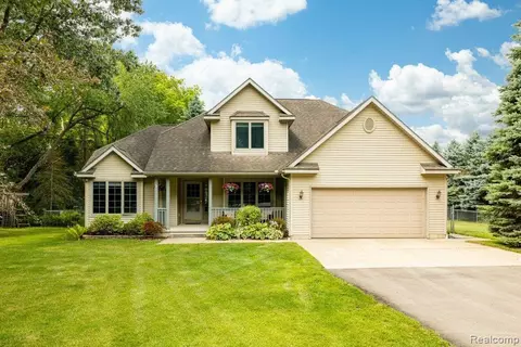 7023 Toma Rd, Dexter, MI 48130