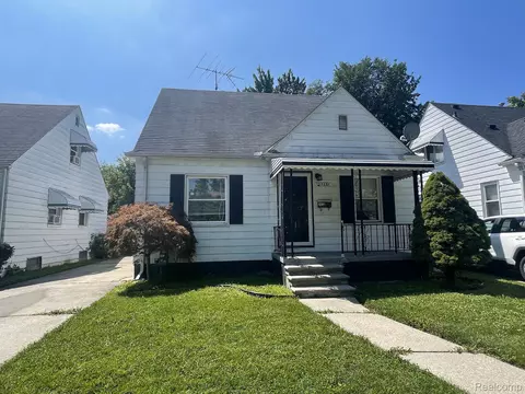 20220 Kenosha St, Harper Woods, MI 48225