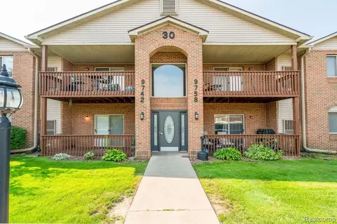 9754 Sawgrass Ct, Belleville, MI 48111