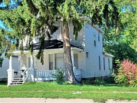 923 10 St, Port Huron, MI 48060