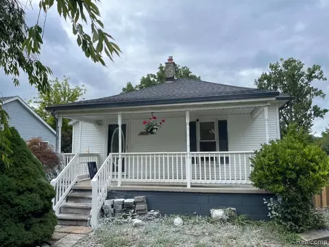 21690 Pingree St, Rockwood, MI 48173