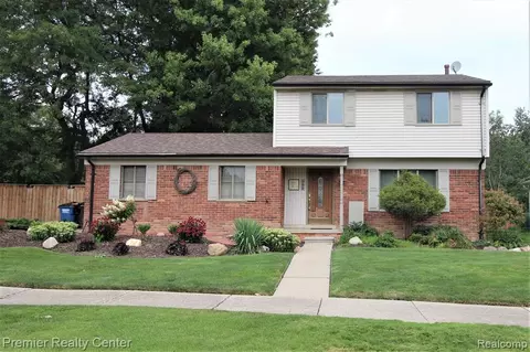 505 Worchester St, Westland, MI 48186