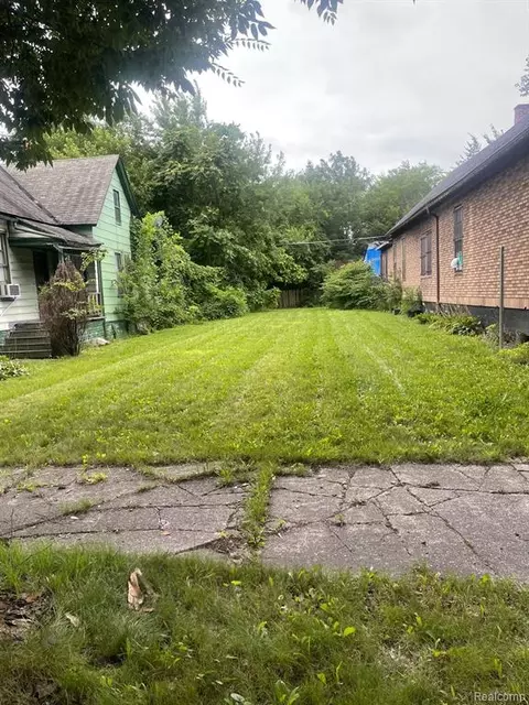 4053 Roosevelt St, Detroit, MI 48208