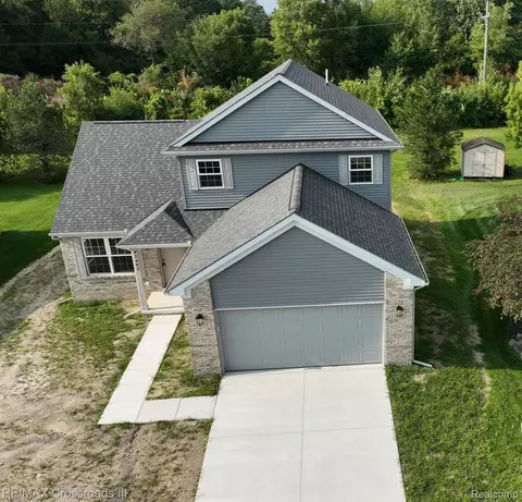 42482 N Cumberland Dr, Van Buren, MI 48111