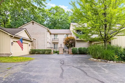 1405 Woodglen Ln # 24, Bloomfield Hills, MI 48304