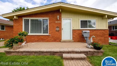 18572 Milburn St, Livonia, MI 48152