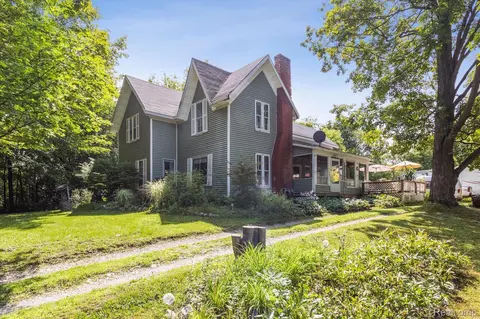 6130 Tucker Rd, Holly, MI 48442