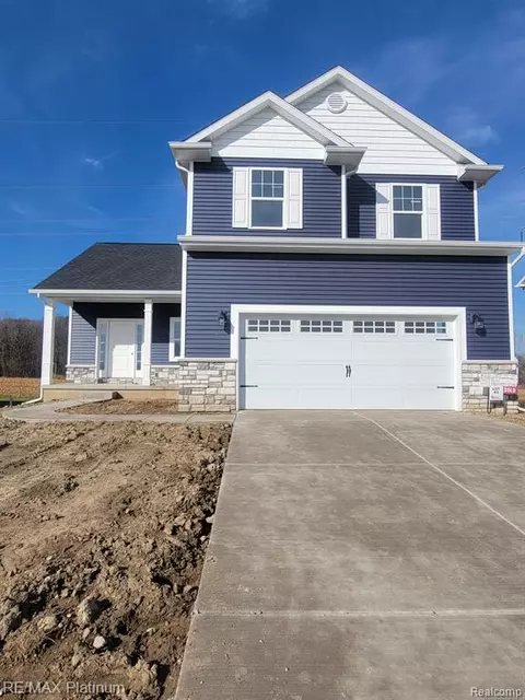 6251 Summerbrooke Dr, Fowlerville, MI 48836