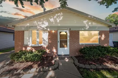 6832 Gulley St E, Taylor, MI 48180
