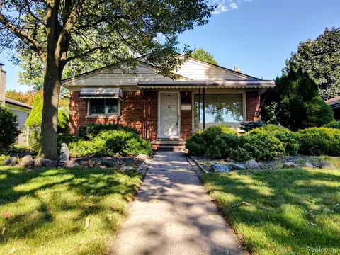 7547 Tulane St, Taylor, MI 48180