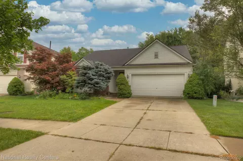 6331 Creekside Cir, Ypsilanti, MI 48197