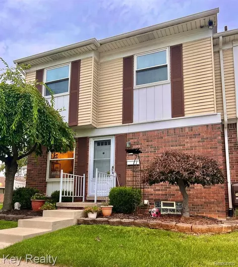 14720 Northline Rd, Southgate, MI 48195