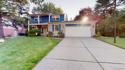 3473 Innsbrook Dr, Rochester Hills, MI 48309 photo 1