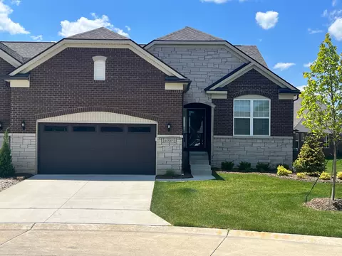 21132 Daisy St, Clinton Township, MI 48036