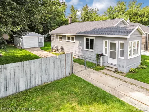 23345 Couzens Ave, Hazel Park, MI 48030