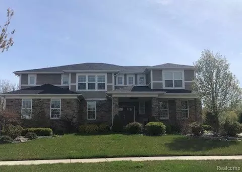 21047 Ballantyne Crt Ct, Novi, MI 48167