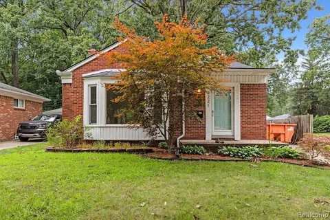 3221 Sylvan Dr, Royal Oak, MI 48073