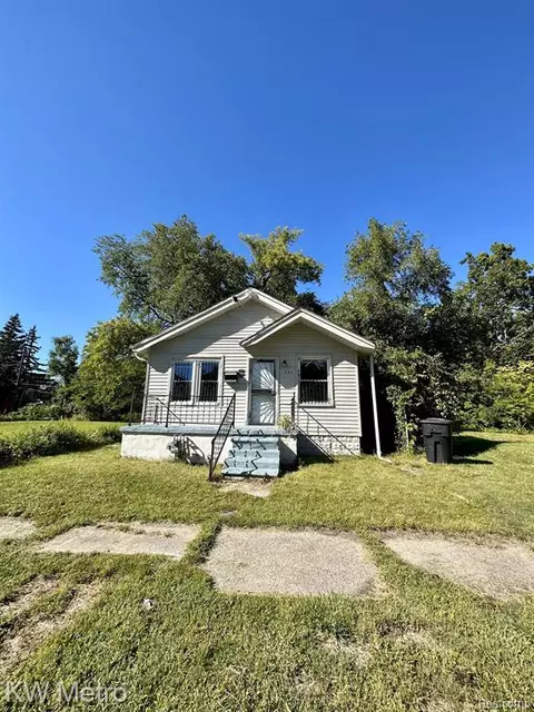 1982 Louise St, Highland Park, MI 48203