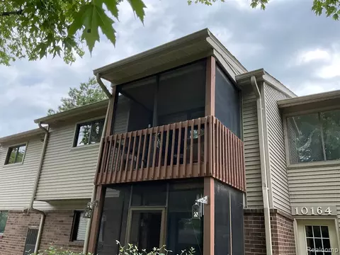 10164 Nancys Blvd #4, Grosse Ile, MI 48138