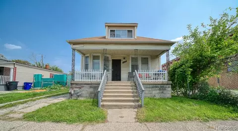 12238 Mitchell St, Hamtramck, MI 48212