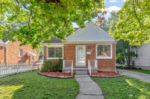 6832 Stahelin Ave, Detroit, MI 48228