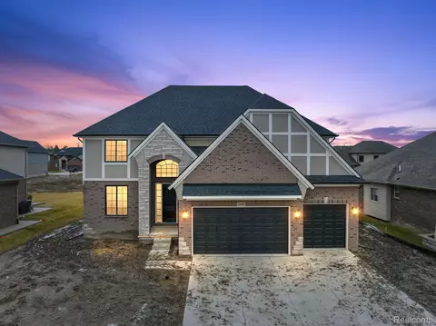 24594 Brookshire Dr, Macomb, MI 48042