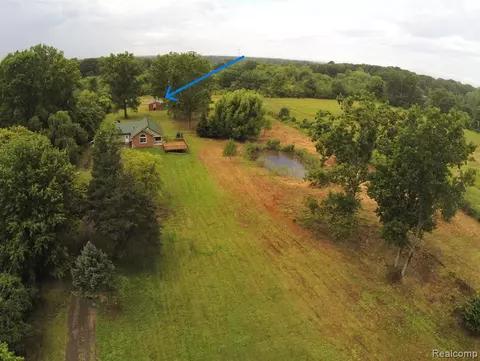 61555 Bates Rd, Lenox, MI 48048