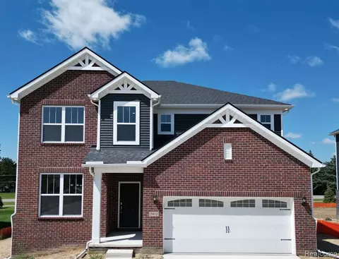 2902 Trillium Hills Dr, Commerce Twp, MI 48382