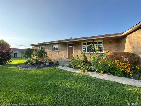 8059 Frances Rd, Otisville, MI 48463