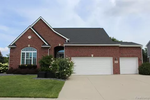 1934 Frances Way, Ypsilanti, MI 48198