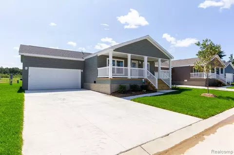 2768 Pinelllas Ct, Lapeer, MI 48446