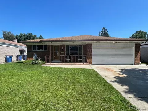 28152 Wexford Dr, Warren, MI 48092