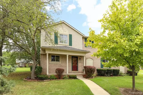1916 Jan Cir, Canton, MI 48187
