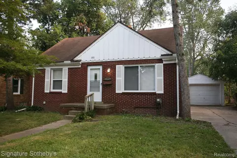 1001 Voorheis St, Pontiac, MI 48341