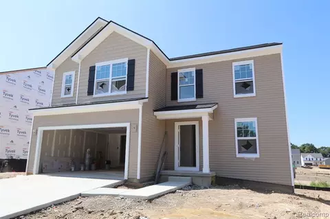 258 Sandhill Ct, White Lake, MI 48386