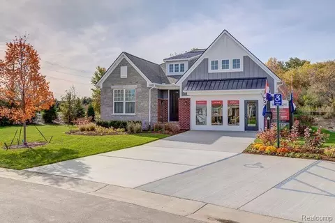 17126 Princeton Ln #52, Northville, MI 48168