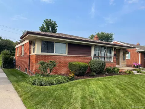 30710 Rush St, Garden City, MI 48135