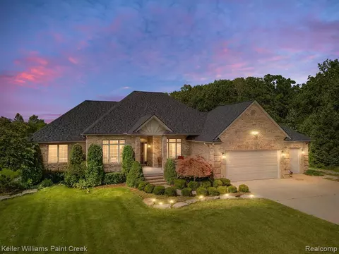 4912 Walker Rd, Clyde, MI 48049