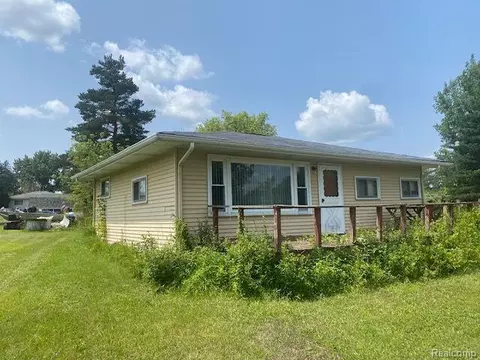 4801 Center Dr, Dayton, MI 48760
